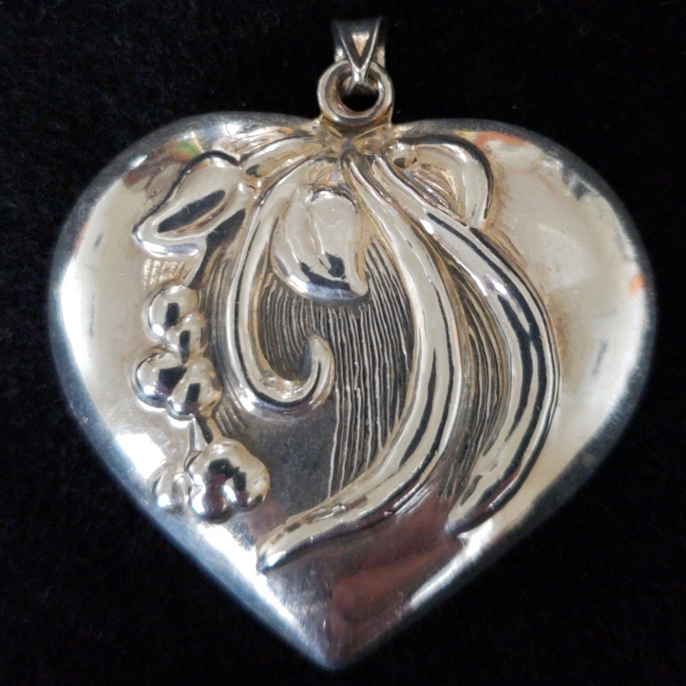 VTG Sterling Art Nouveau large puffy heart pendant